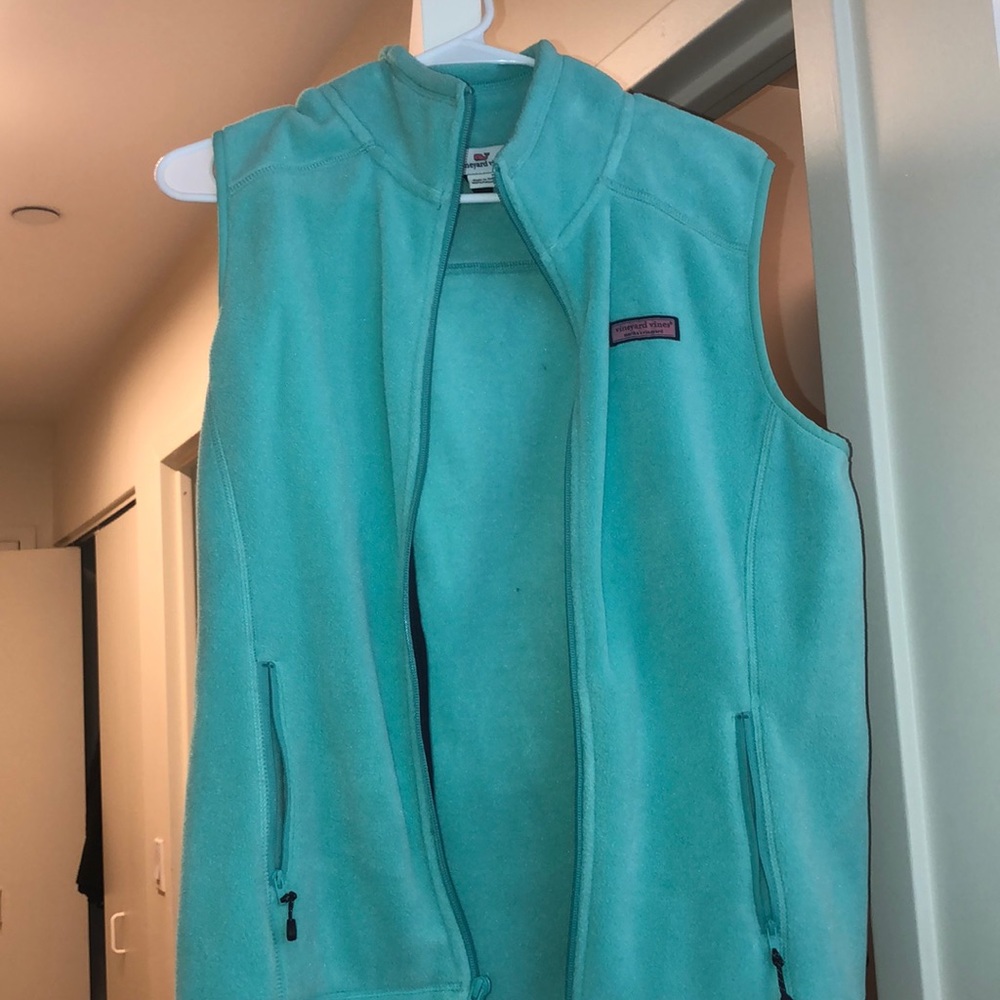 Medium teal vineyard vines fleece vest
